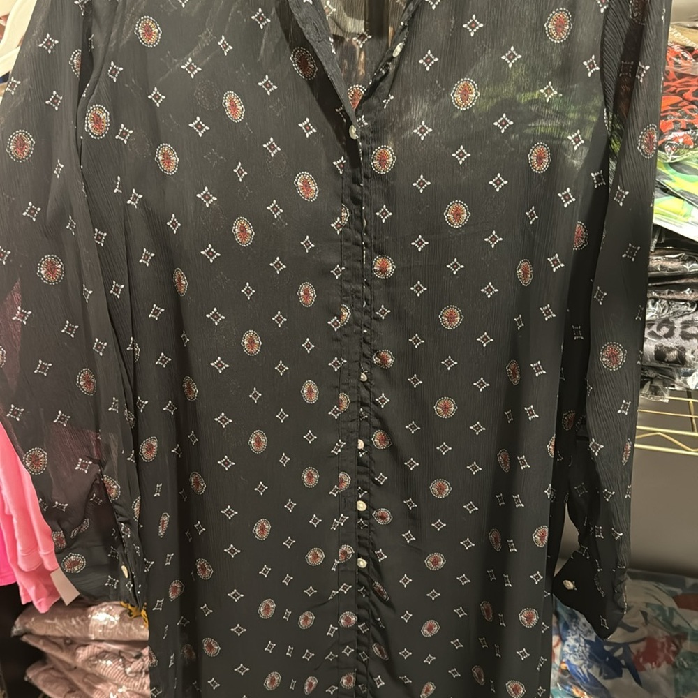 Button Down Top/Cover up - Picture 3 of 6